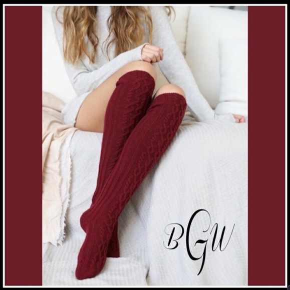 NWT Knee High Cable Knit Socks - Burgundy - Picture 2 of 3